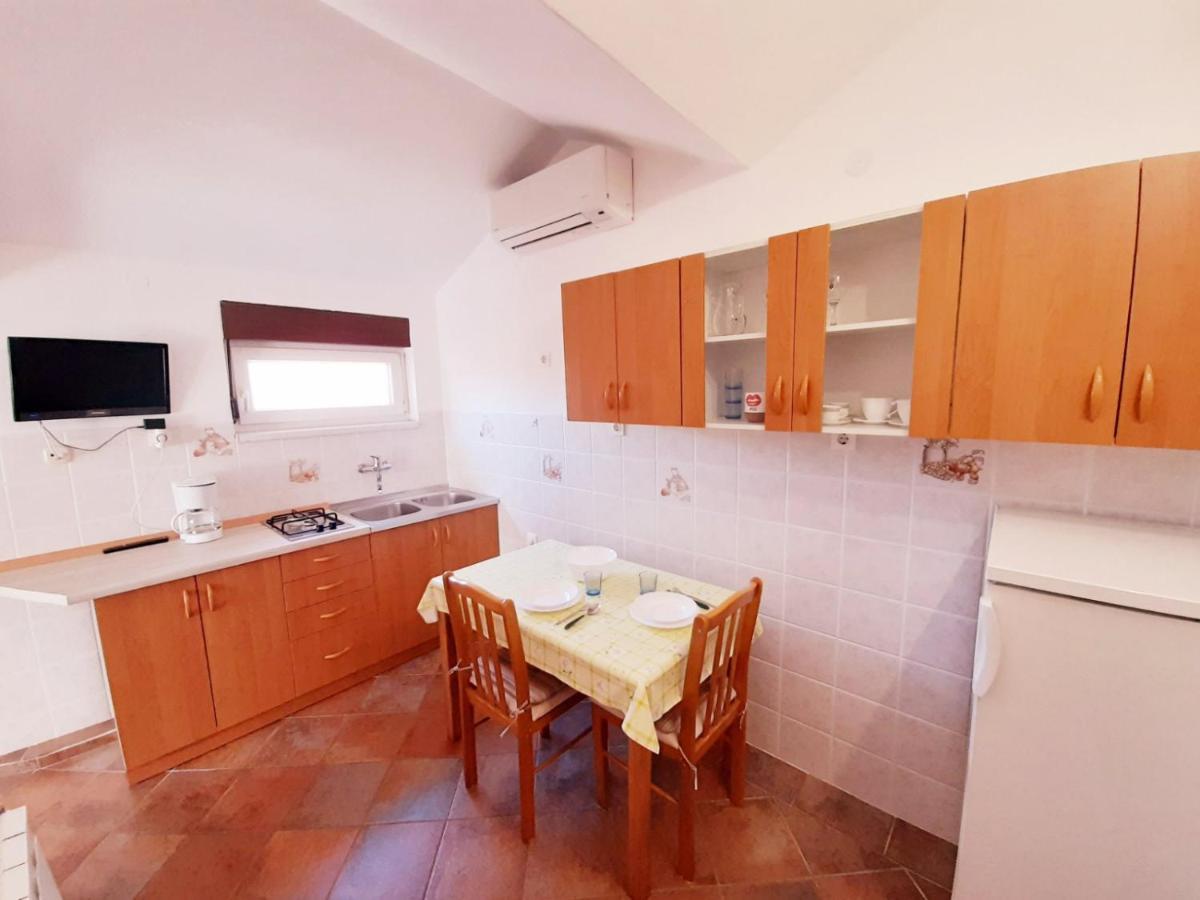 Apartments Izabela Muzic-Fornaric 茨雷斯 外观 照片