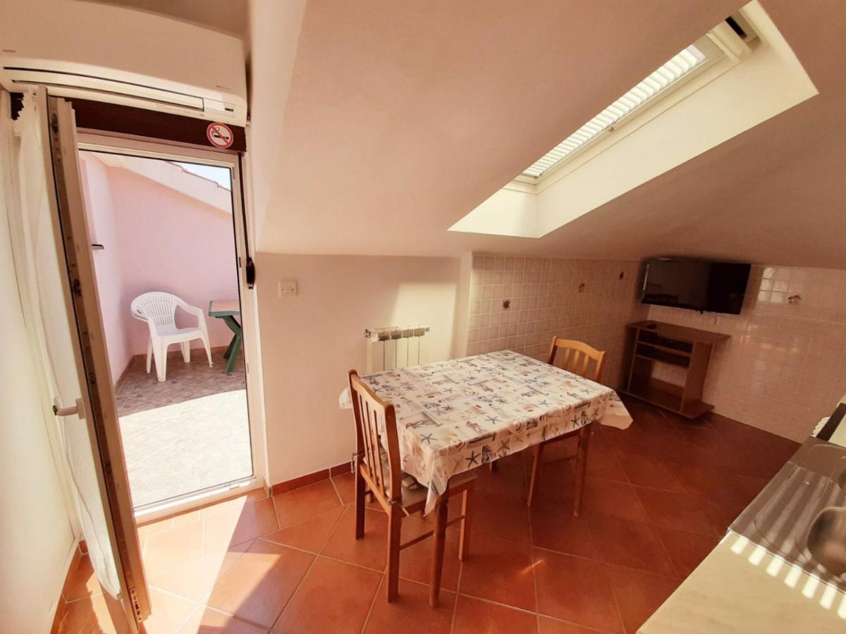 Apartments Izabela Muzic-Fornaric 茨雷斯 外观 照片